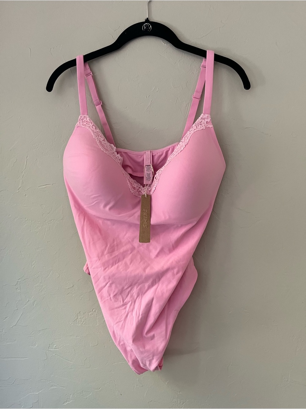 SKIMS FITS EVERYBODY LACE PUSH UP THONG BODYSUIT BUBBLEGUM TONAL XL